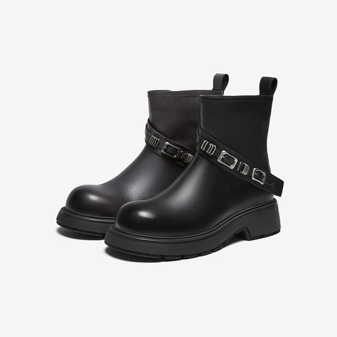 百思图2025冬季新款商场同款休闲靴简约潮流女短靴H6816DD5