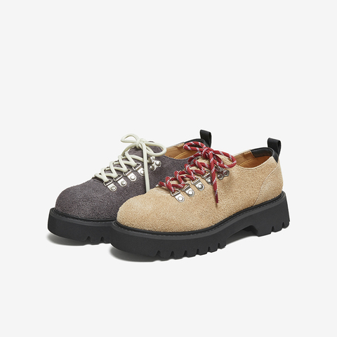 百思图2025秋季新款牛津鞋时尚复古学院风粗跟女单鞋UFW08CM5