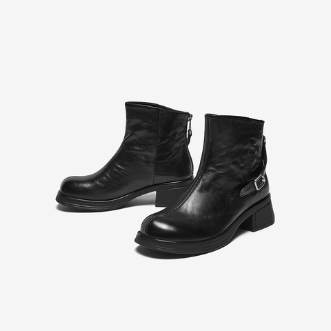 百思图2025冬季新款商场同款时装靴时尚简约粗跟女短靴UYM01DD5