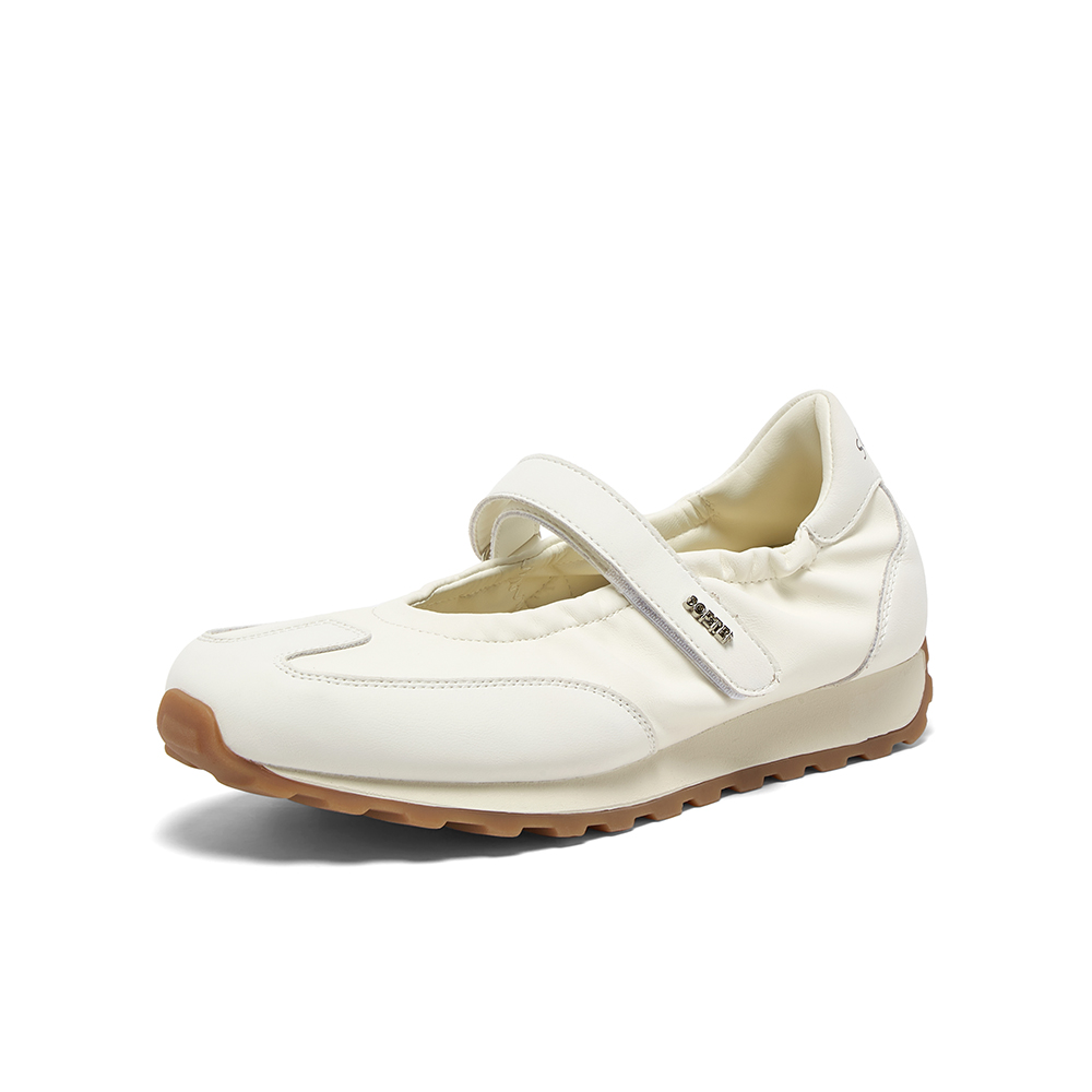 百思图2025秋季新款芭蕾舞德训鞋时尚潮流休闲女单鞋A1088CQ5