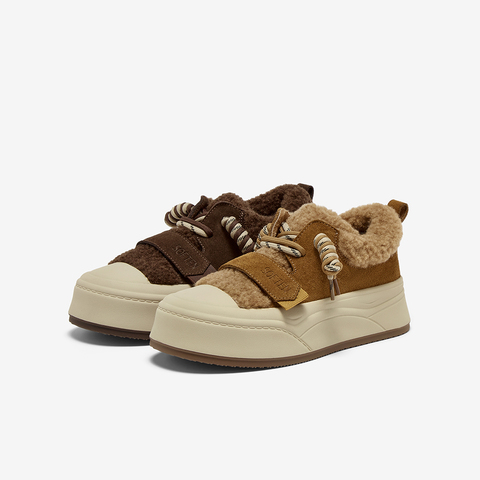 百思图2025冬季新款商场同款板鞋时尚运动加绒女休闲鞋E8017DM5