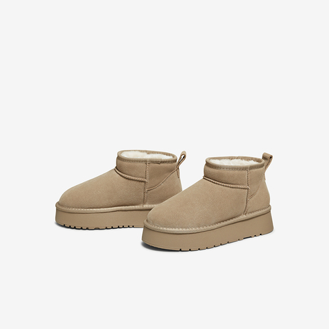 百思图2025冬季新款雪地靴时尚简约户外休闲女短靴N8106DD5