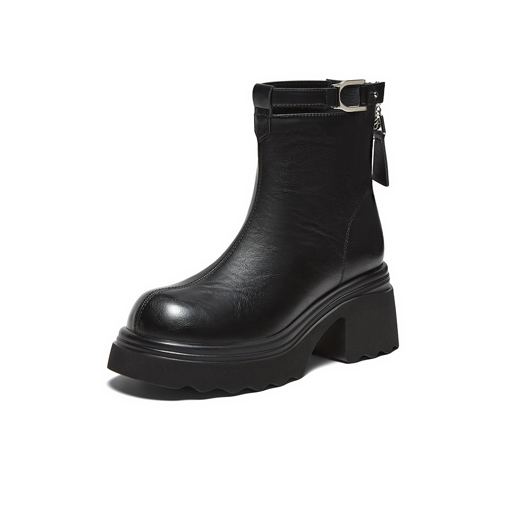 百思图2025冬季新款时装靴时尚潮流通勤粗跟女短靴F2012DD5