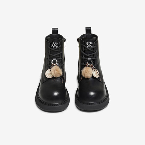 百思图2025冬季新款马丁靴时尚复古工装粗跟女中靴D3770DZ5