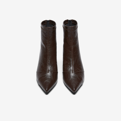 百思图2025冬季新款商场同款时装靴时尚通勤细跟尖头女靴W2073DD5