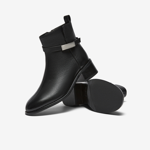 百思图2025冬季新款商场同款休闲靴简约通勤女短靴UYN01DD5