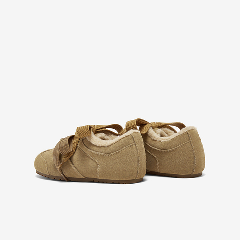 百思图2025冬季新款德训鞋时尚复古加绒保暖女运动休闲鞋W0671DM5