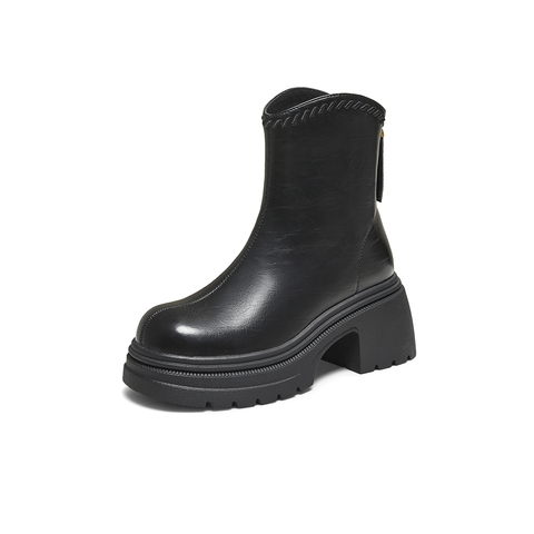 百思图2025冬季新款时装靴时尚简约户外通勤粗跟女中靴BP819DZ5