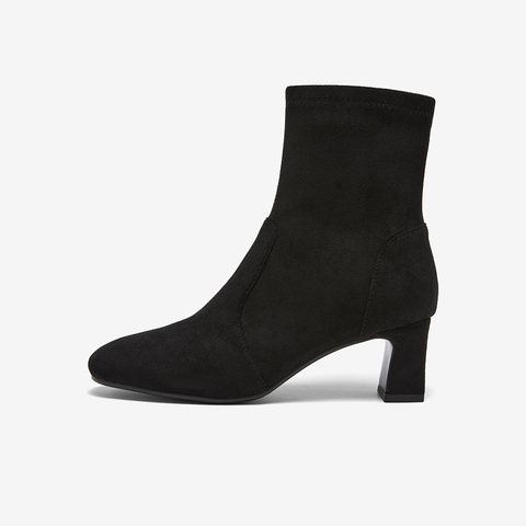 百思图2025冬季新款时装靴时尚简约通勤粗跟女短靴K5089DZ5