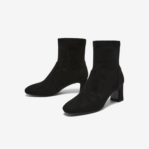 百思图2025冬季新款时装靴时尚简约通勤粗跟女短靴K5089DZ5