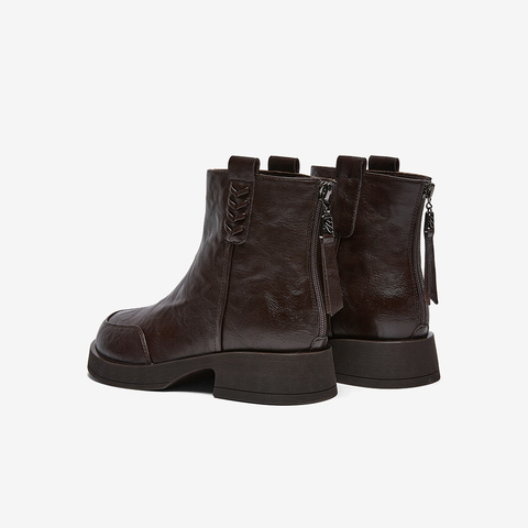 百思图2025冬季新款商场同款休闲靴简约通勤女短靴F6111DD5