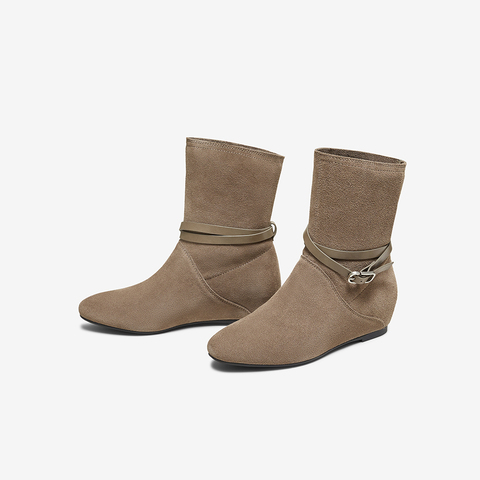 百思图2025冬季新款西部靴时尚简约户外通勤女短靴F2102DZ5