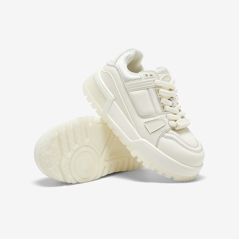 百思图2025秋季新款板鞋时尚潮流街头运动女休闲鞋CV187CM5