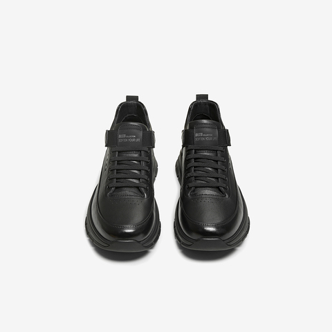 百思图2025冬季新款商场同款简约户外运动男休闲鞋72396DD5