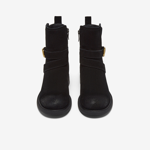 百思图2025冬季新款休闲靴时尚简约户外通勤女中靴W0182DZ5