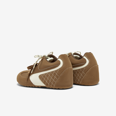 百思图2025秋季新款德训鞋时尚复古户外女休闲运动鞋A6650CM5