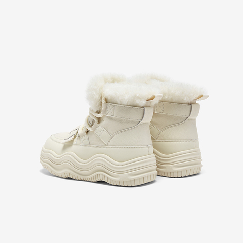 百思图2025冬季新款商场同款雪地靴时尚户外运动女短靴X5878DD5