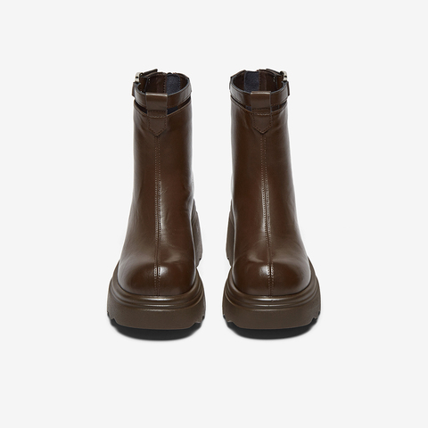 百思图2025冬季新款时装靴时尚潮流通勤粗跟女短靴F2012DD5