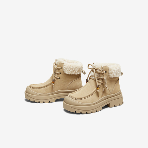 百思图2025冬季新款休闲靴时尚户外休闲运动女短靴DK819DD5