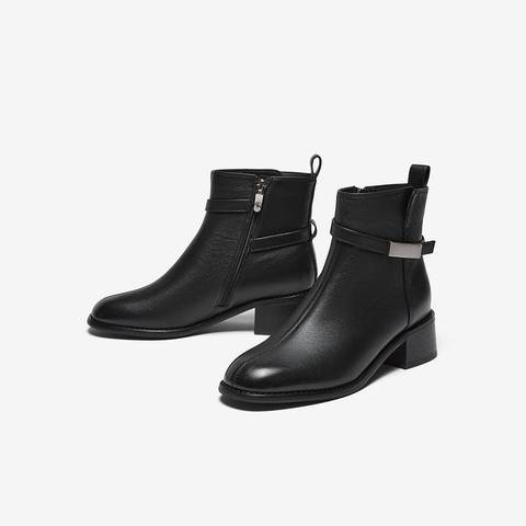 百思图2025冬季新款商场同款休闲靴简约通勤女短靴UYN01DD5