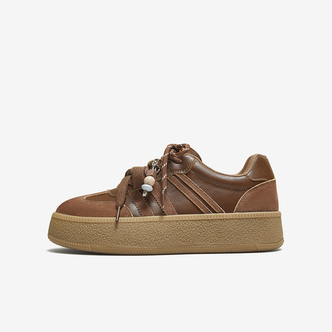 百思图2025秋季新款德训鞋时尚复古户外女运动休闲鞋D3275CM5