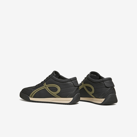 百思图2025冬季新款商场同款德训鞋时尚复古运动男鞋81307DM5