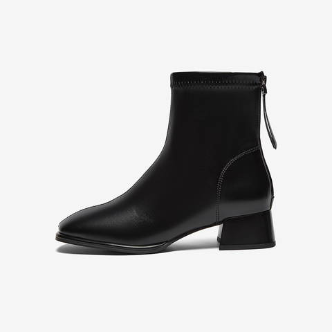 百思图2025冬季新款时装靴时尚简约通勤粗跟女短靴CM108DD5