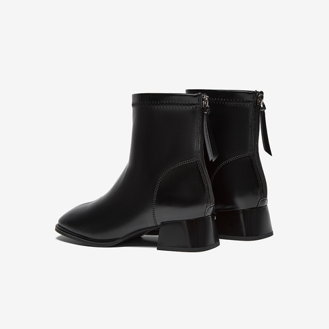 百思图2025冬季新款时装靴时尚简约通勤粗跟女短靴CM108DD5