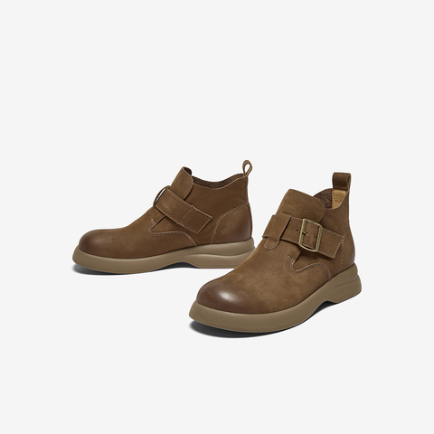 百思图2025冬季新款商场同款休闲靴时尚简约户外女短靴S2263DD5