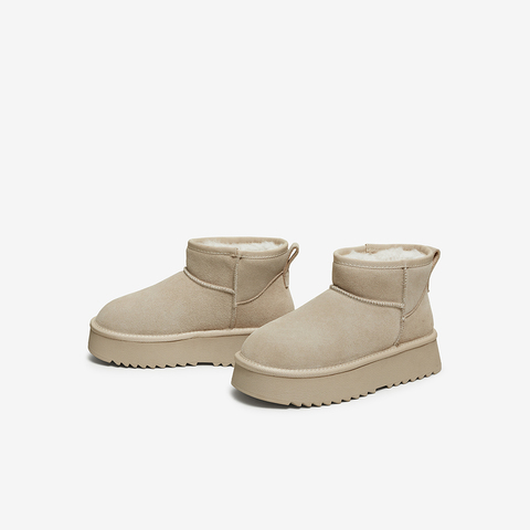 百思图2025冬季新款雪地靴时尚简约户外休闲女短靴DK995DD5