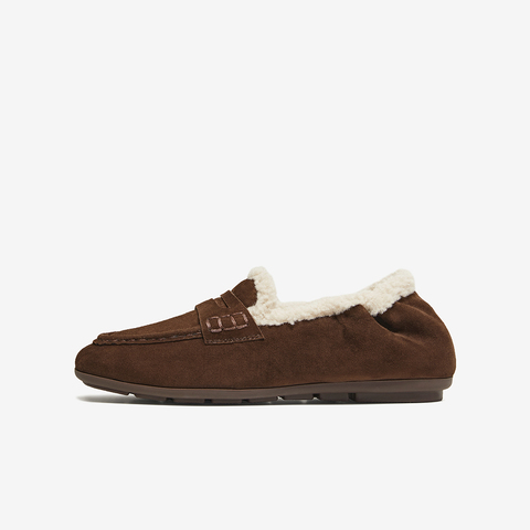 百思图2025冬季新款乐福鞋时尚复古休闲加绒保暖女单鞋UXE06DA5