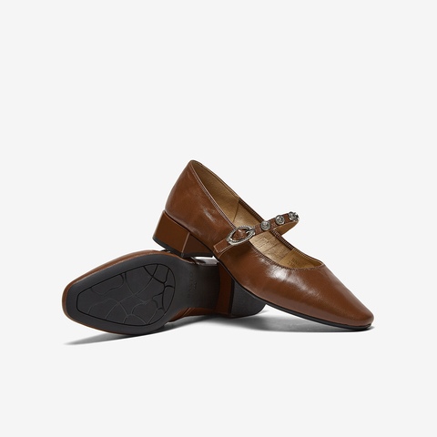 百思图2026春季新款玛丽珍鞋时尚复古潮流粗跟尖头女单鞋BN805AQ6