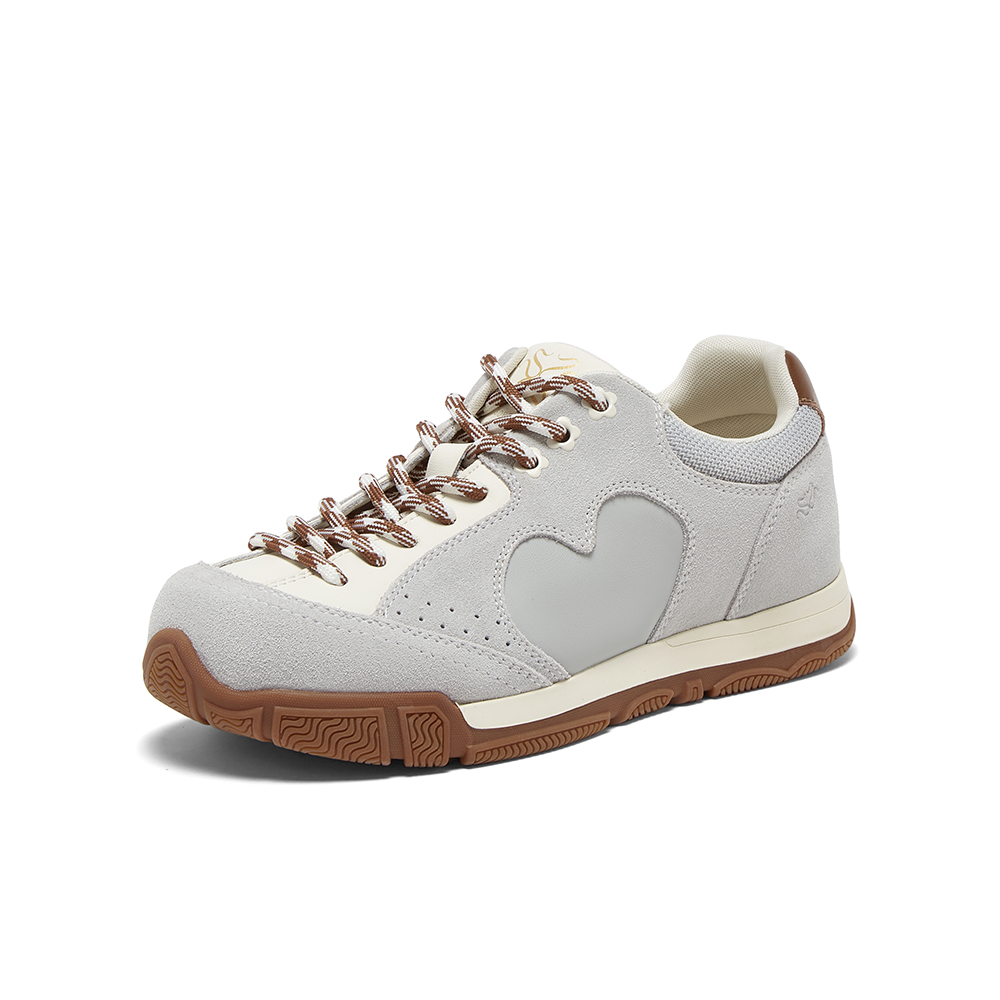 百思图2026春季新款商场同款德训鞋时尚复古女运动休闲鞋W8088AM6