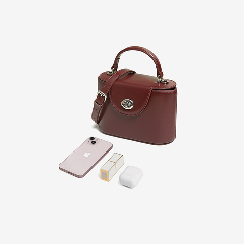 百思图2026春季新款商场同款小方包简约通勤斜挎包TY065AX6