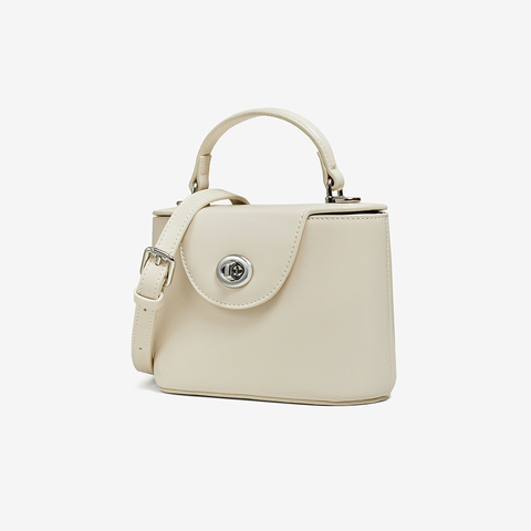 百思图2026春季新款商场同款小方包简约通勤斜挎包TY065AX6