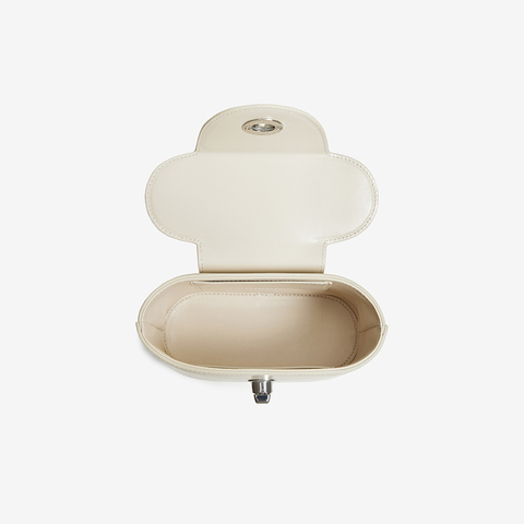 百思图2026春季新款商场同款小方包简约通勤斜挎包TY065AX6