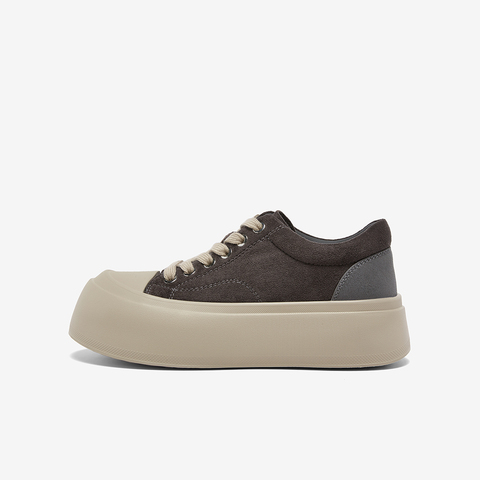 百思图2026春季新款商场同款板鞋时尚街头休闲运动女鞋3801AM6