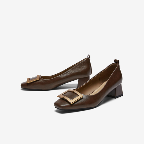 百思图2026春季新款织物女鞋时尚简约通勤粗跟方头女单鞋B5288AQ6