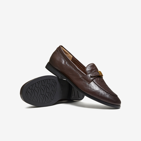 百思图2026春季新款乐福鞋时尚复古潮流通勤女单鞋UXS01AA6