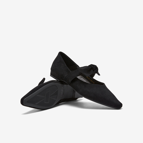 百思图2026春季新款玛丽珍鞋简约复古尖头粗跟女单鞋R6276AQ6