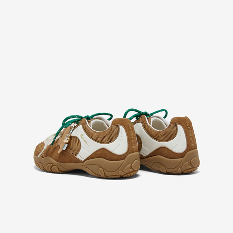 百思图2026春季新款商场同款德训鞋时尚复古女休闲鞋A2092AM6