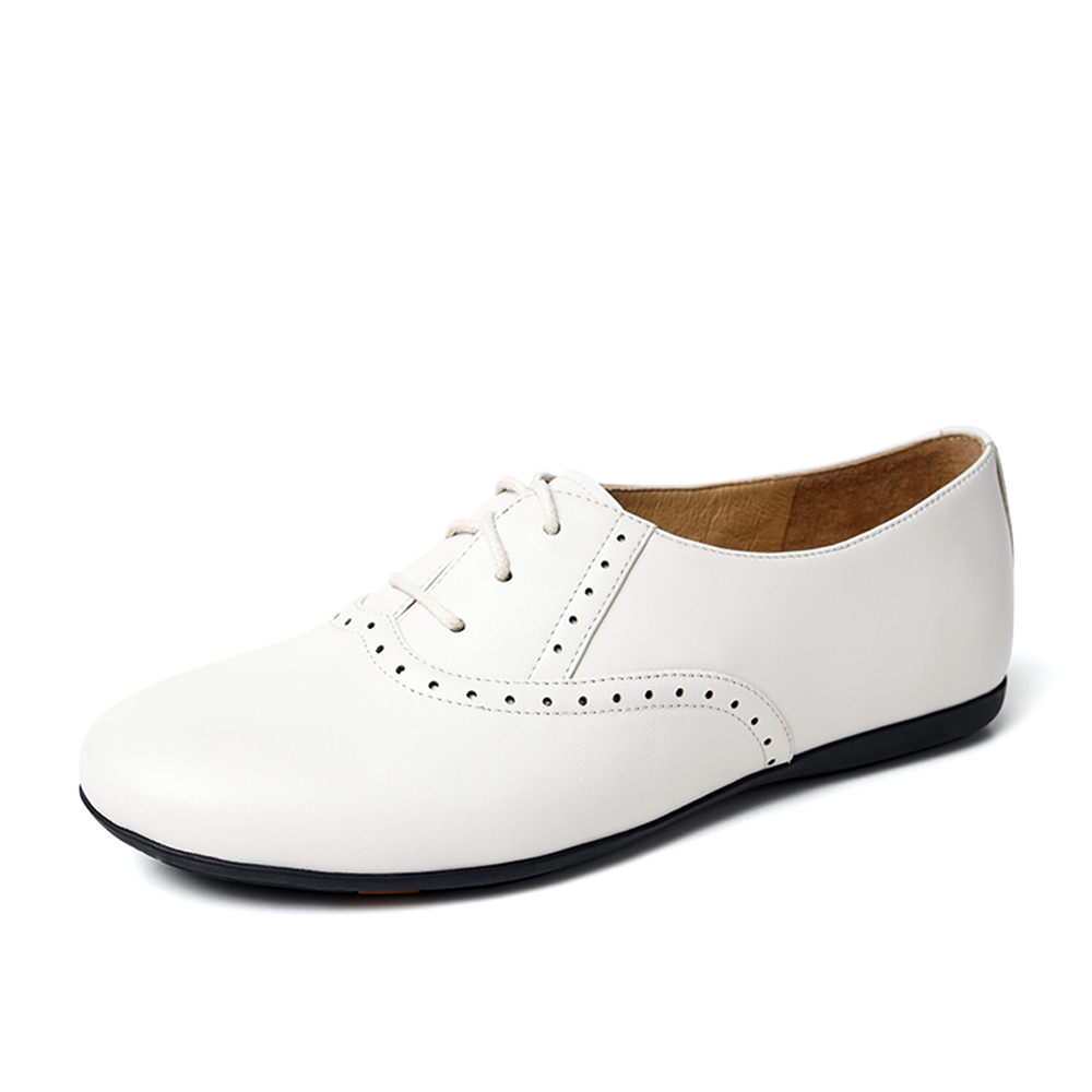Bata/拔佳秋专柜同款舒适小白女单鞋AXF38CM9