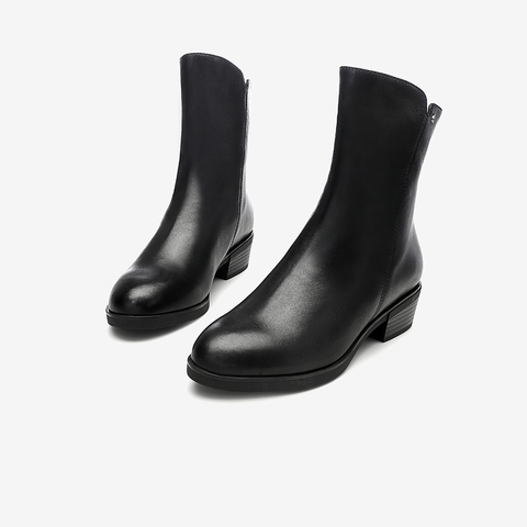 Bata机车短靴女2020冬商场新款百搭真羊皮中高粗跟时装靴AKX50DZ0