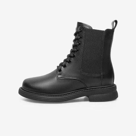 Bata八孔马丁靴女2021冬季商场新款英伦真牛皮粗跟短筒靴WNJ09DD1