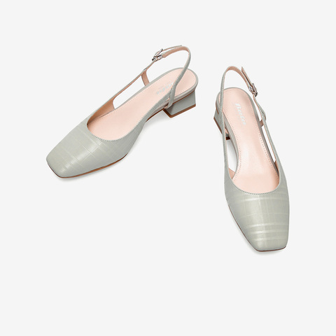 Bata包头凉鞋女2022夏商场新款牛皮方头优雅复古高跟鞋71218BH2