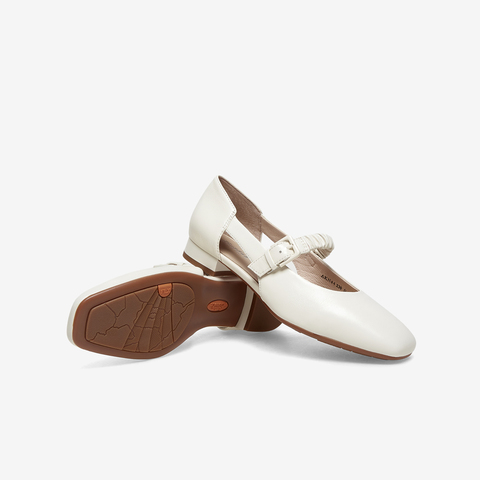 Bata包头凉鞋女2023春季商场新款羊皮一字带软底玛丽珍AKN44AK3