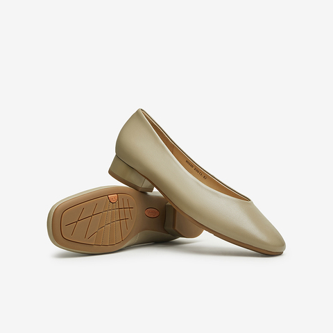 Bata浅口单鞋女2024春商场新款舒适通勤羊皮软底简约单鞋9022DAQ4