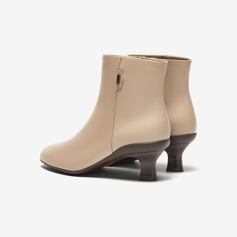 Bata时装靴女2024冬季商场新款羊皮软底通勤百搭短筒靴AIR50DD4