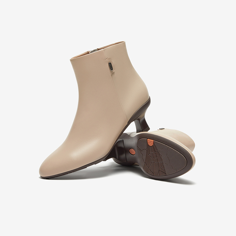 Bata时装靴女2024冬季商场新款羊皮软底通勤百搭短筒靴AIR50DD4