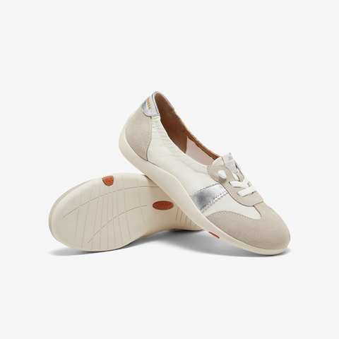 Bata休闲鞋女2025春季商场新款通勤牛剖皮德训百搭开车鞋ALI03AA5